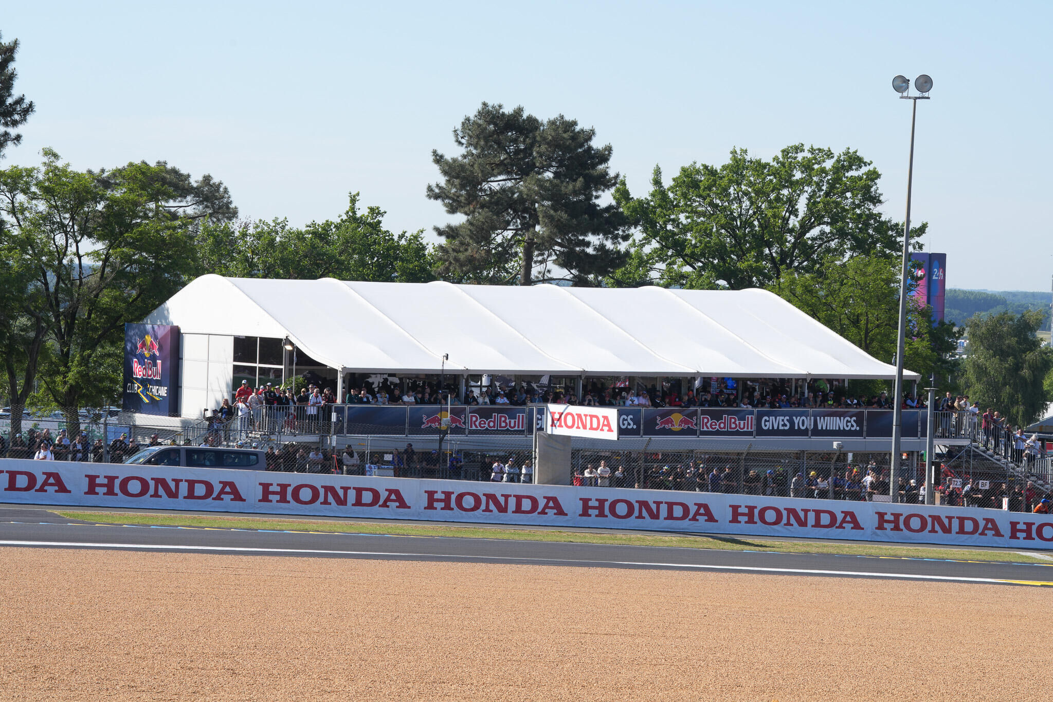 RED BULL Club Chicane